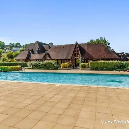 Vakantiehuis Charmante Maison, 8 Personnes, Piscine Et Tennis