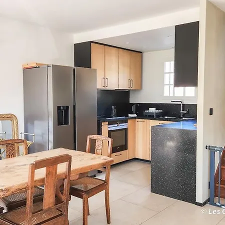 Charmante Maison, 8 Personnes, Piscine Et Tennis Holiday home