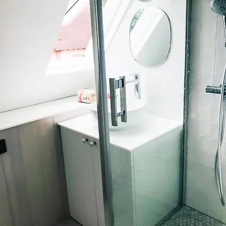 Charmante Maison, 8 Personnes, Piscine Et Tennis * Deauville