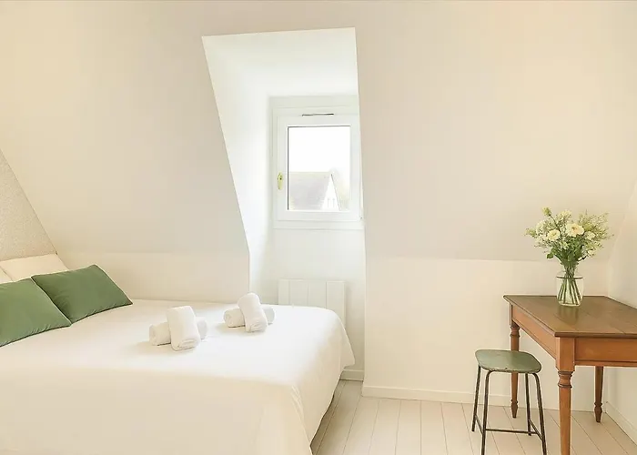 Charmante Maison, 8 Personnes, Piscine Et Tennis * Deauville