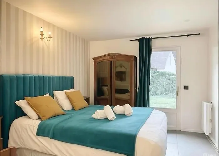 Ferienhaus Charmante Maison, 8 Personnes, Piscine Et Tennis