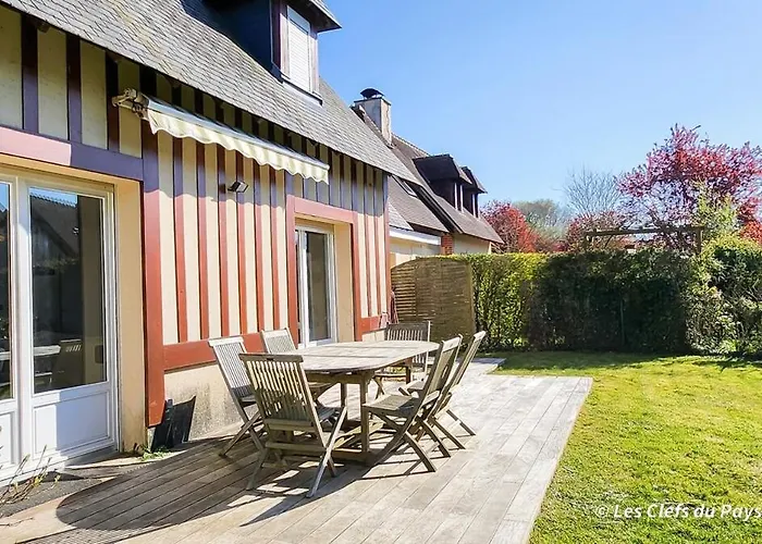 Prázdninový dům Charmante Maison, 8 Personnes, Piscine Et Tennis Deauville