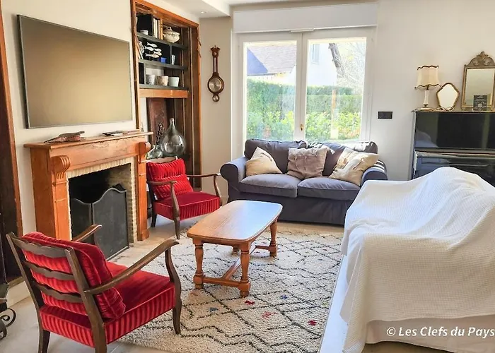 Charmante Maison, 8 Personnes, Piscine Et Tennis Ferienhaus